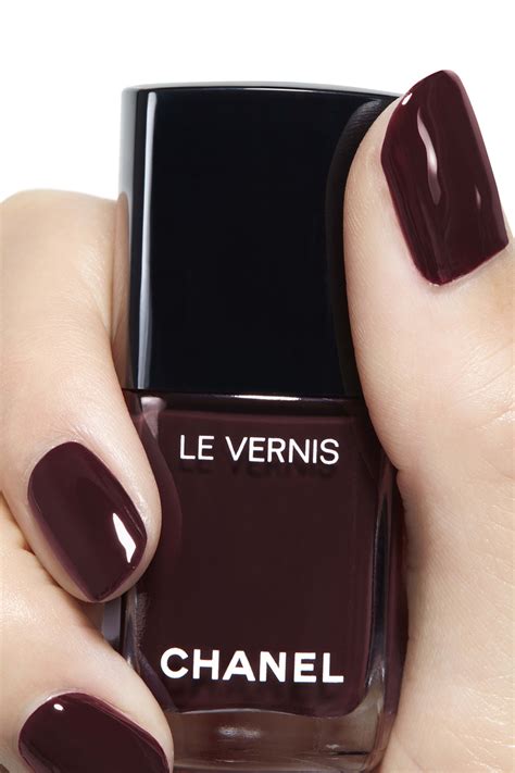 le vernis chanel rouge noir|le vernis Chanel nail polish.